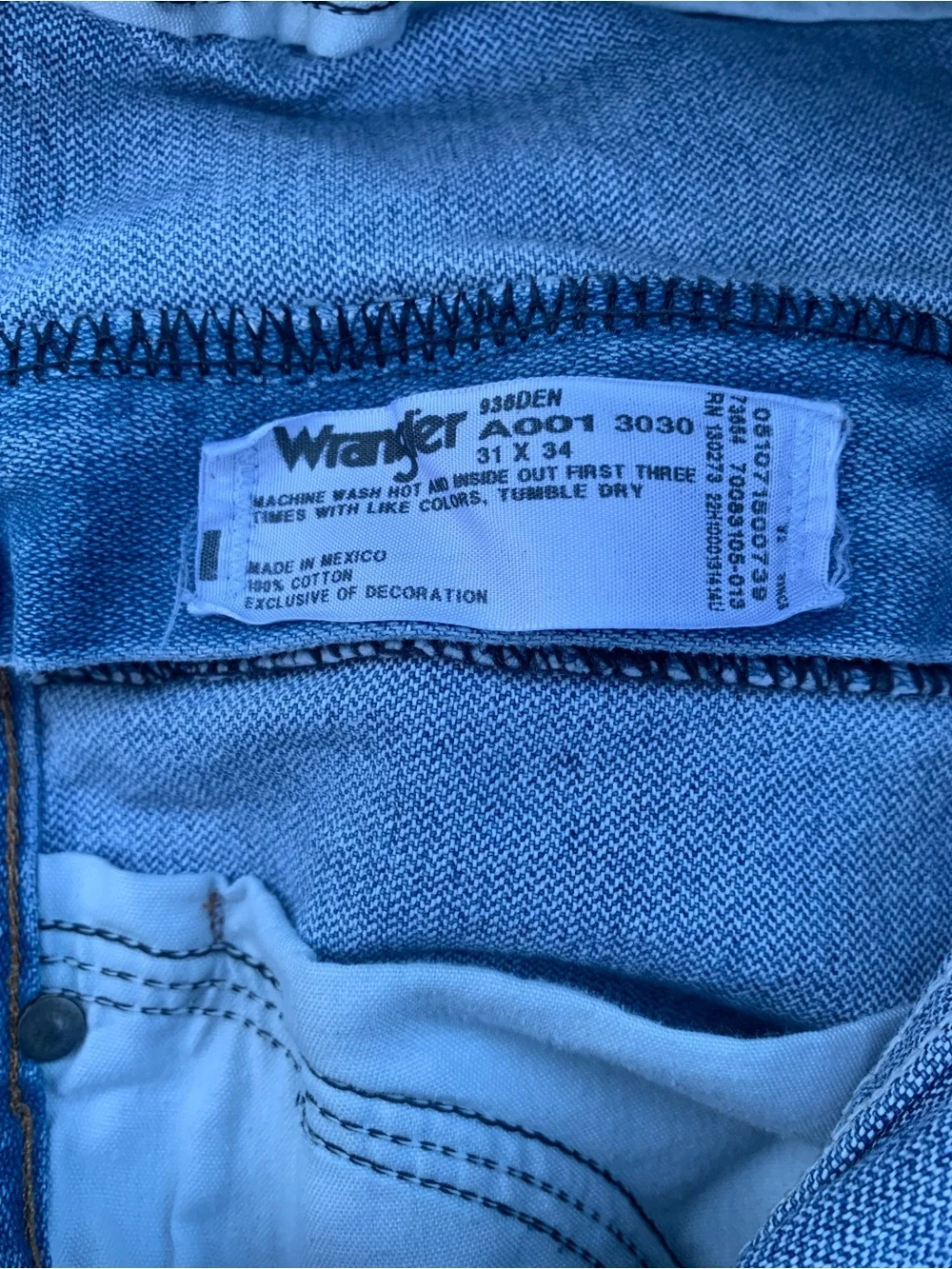 Wrangler Women's Straight-Leg Jeans in Medium Blue Denim